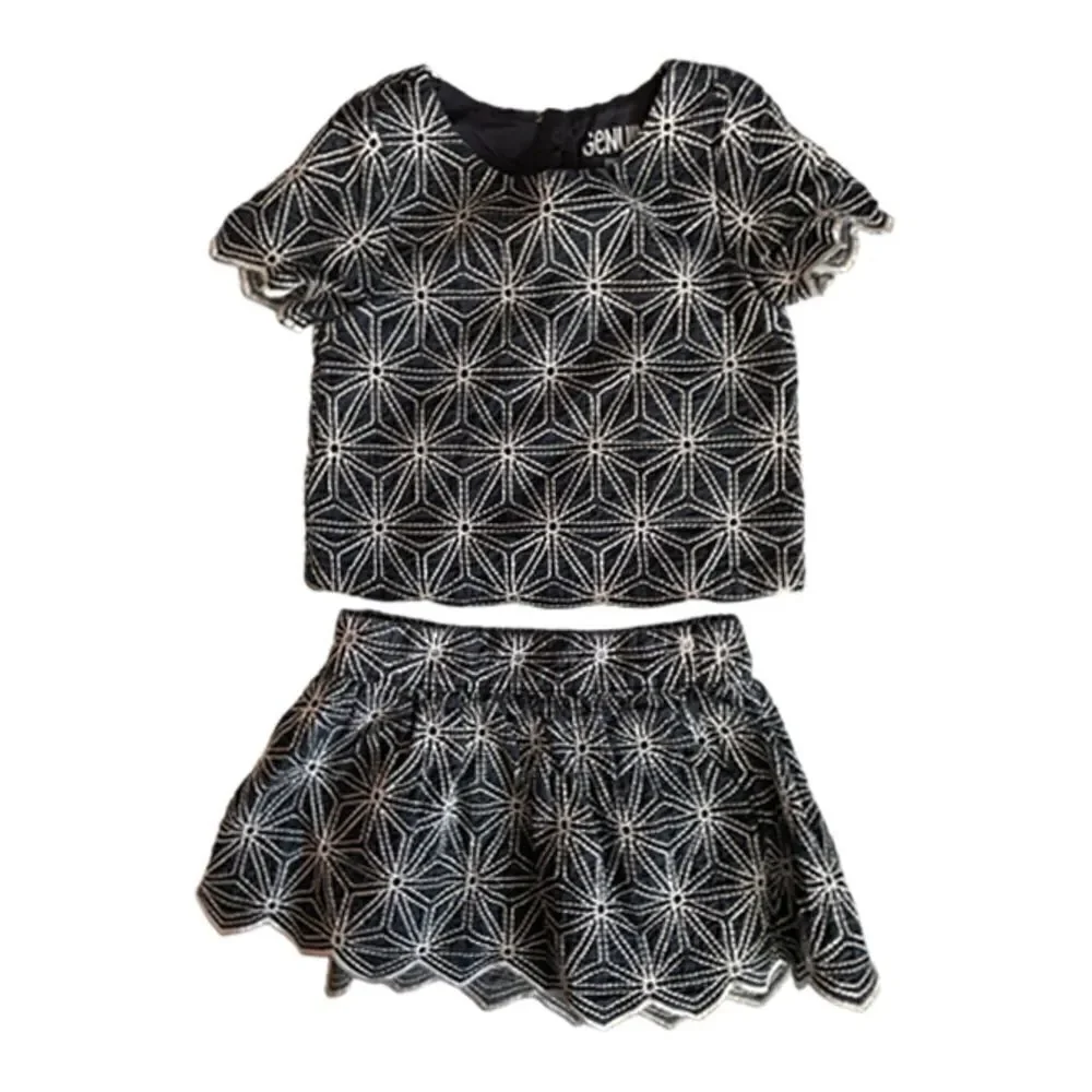 Genuine Kids From OshKosh Embroidered Skirt & Top Set Size 18 Months